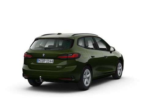 BMW 220, 2025