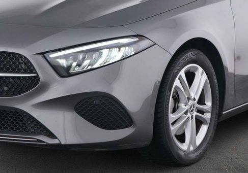 Mercedes-Benz A 200, 2025 3