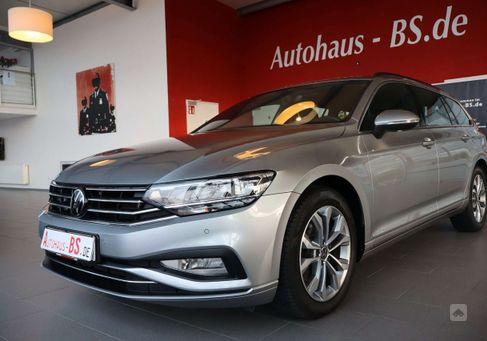 Volkswagen Passat Variant, 2022