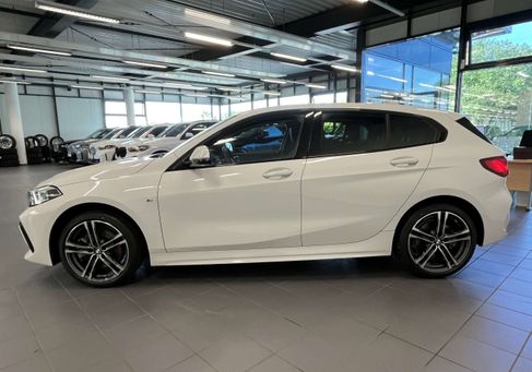 BMW 120, 2023