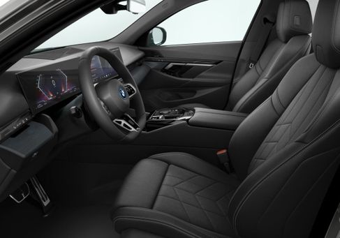 BMW 530, 2025