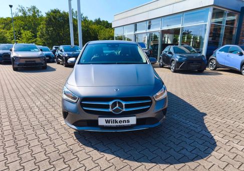Mercedes-Benz B 180, 2021