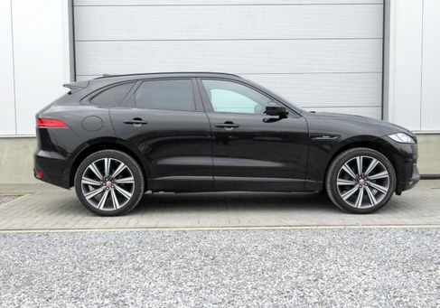 Jaguar F-Pace, 2017