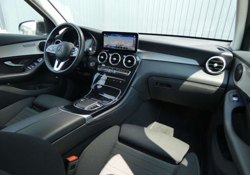 Mercedes-Benz GLC 200, 2022