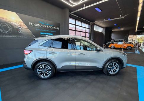 Ford Kuga, 2022