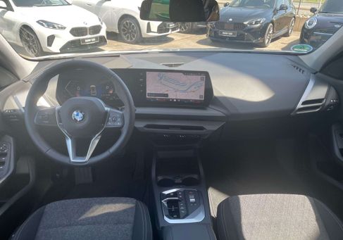 BMW 120, 2025 3