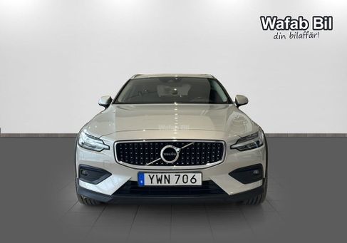 Volvo V60 Cross Country, 2019