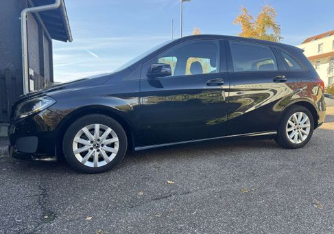 Mercedes-Benz B 200, 2017