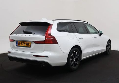Volvo V60, 2021