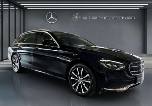 Mercedes-Benz E 300, 2022