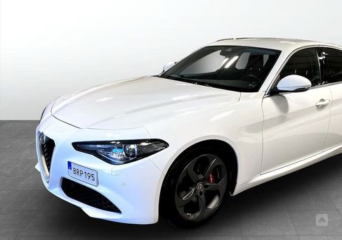 Alfa Romeo Giulia, 2017