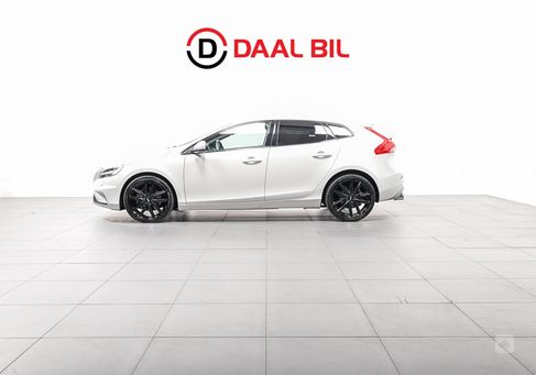 Volvo V40, 2019