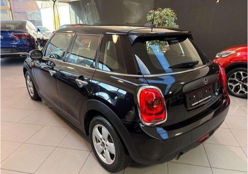 MINI ONE, 2018