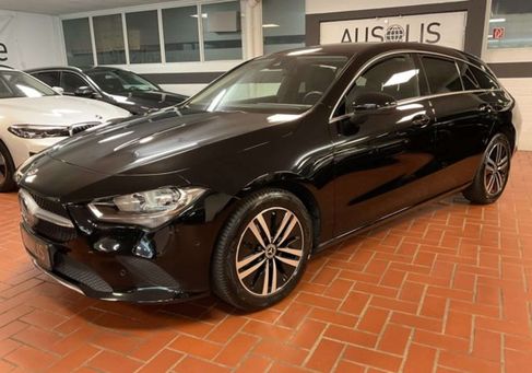 Mercedes-Benz CLA 180, 2022