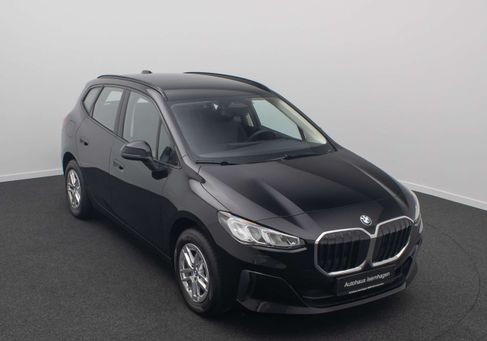BMW 216, 2025