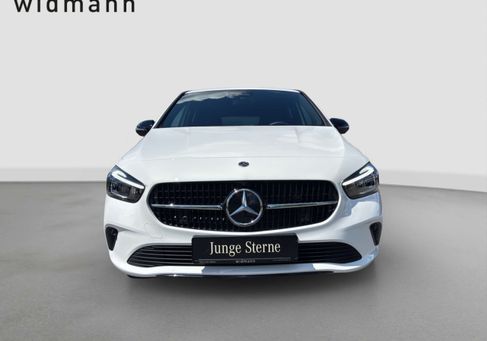 Mercedes-Benz B 200, 2024