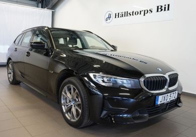 BMW 330, 2022