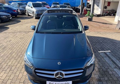 Mercedes-Benz B 180, 2020