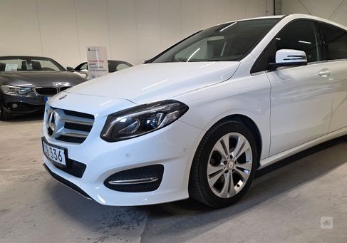 Mercedes-Benz B 180, 2016