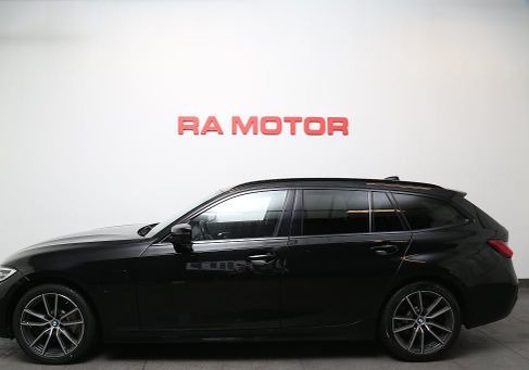 BMW 330, 2021