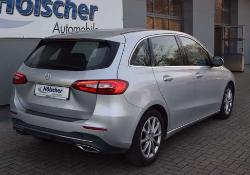 Mercedes-Benz B 180, 2019