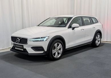 Volvo V60 Cross Country, 2022
