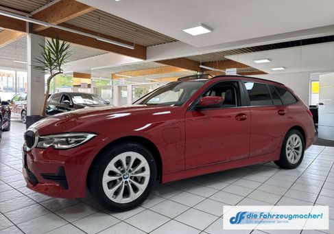 BMW 330, 2021