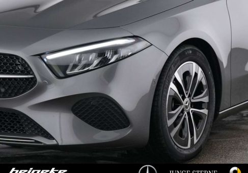Mercedes-Benz A 180, 2025 3