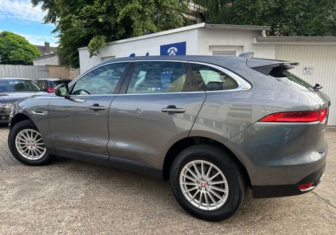 Jaguar F-Pace, 2017