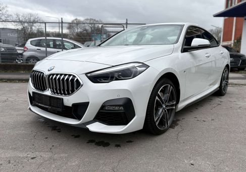 BMW 218, 2021 3