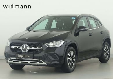 Mercedes-Benz GLA 200, 2022