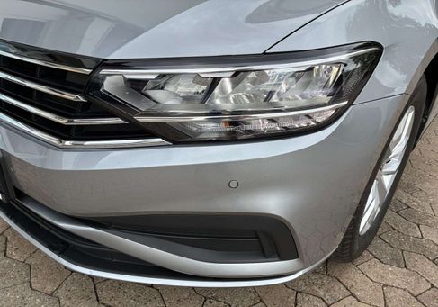 Volkswagen Passat Variant, 2023 3