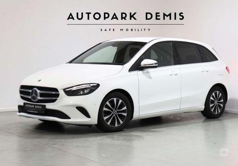 Mercedes-Benz B 180, 2021