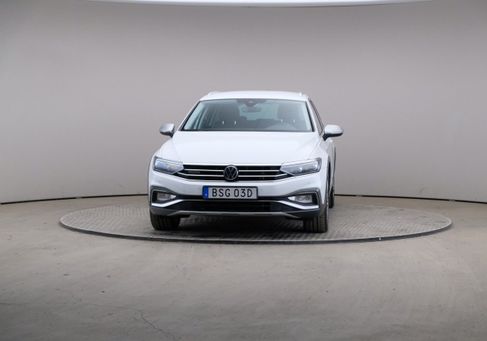 Volkswagen Passat, 2022