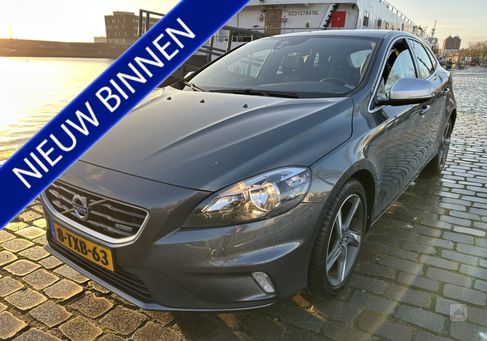 Volvo V40, 2014