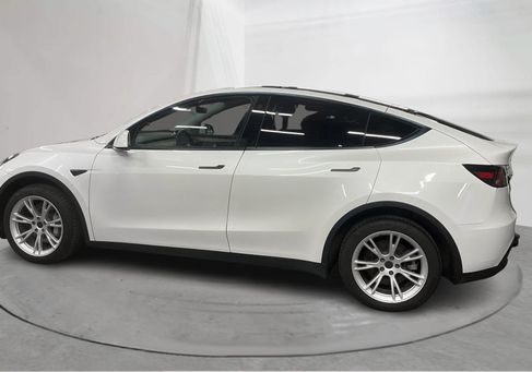 Tesla Model Y, 2023 2
