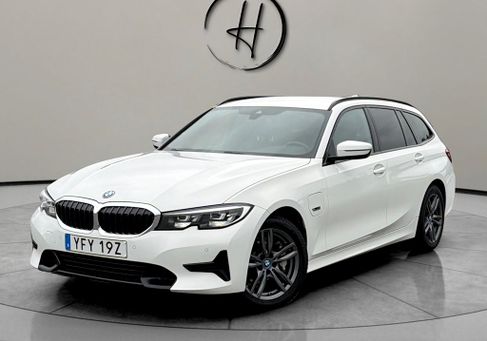 BMW 330, 2022 2