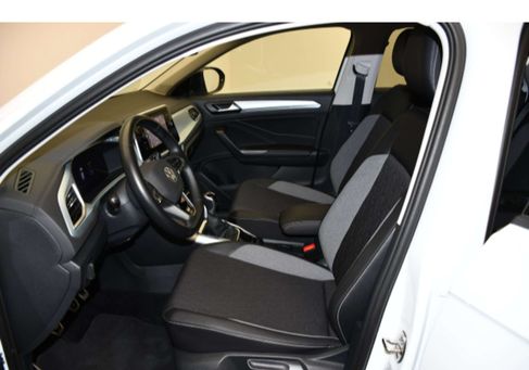 Volkswagen T-Roc, 2024 3