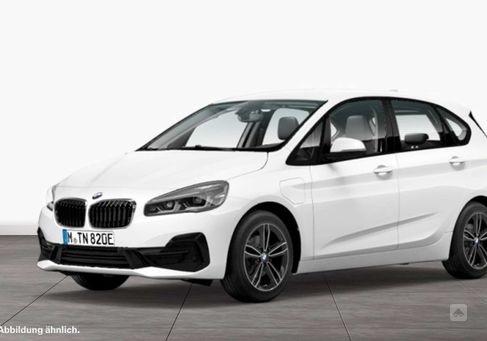 BMW 225, 2021