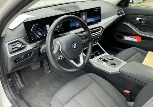 BMW 318, 2023 3