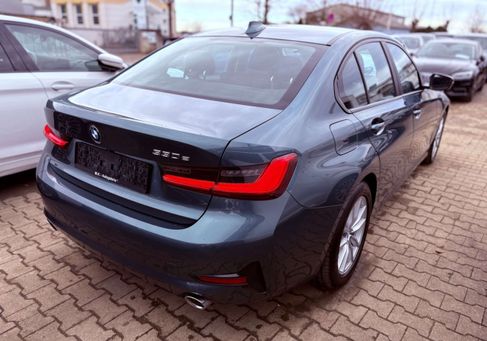 BMW 330, 2021