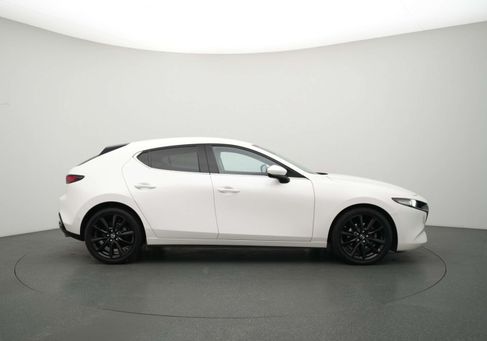 Mazda 3, 2019