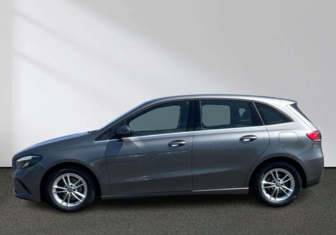 Mercedes-Benz B 180, 2020