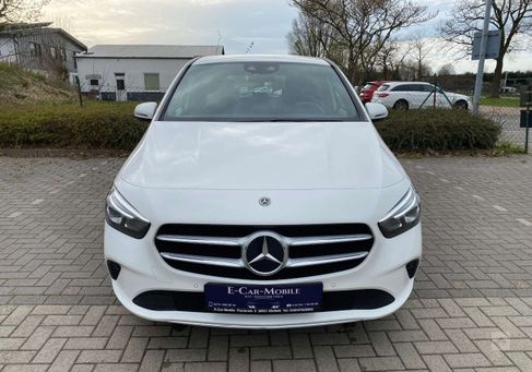 Mercedes-Benz B 180, 2020