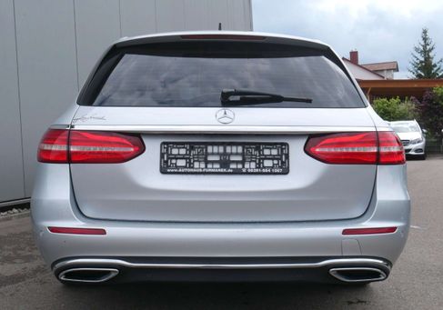 Mercedes-Benz E 220, 2018 3