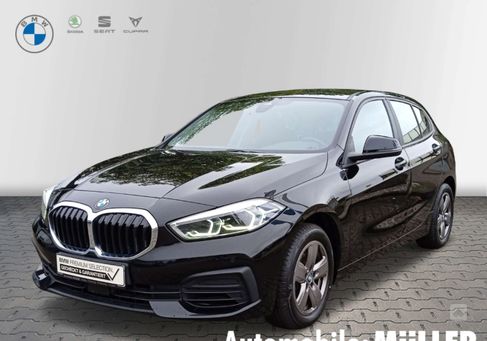 BMW 118, 2021