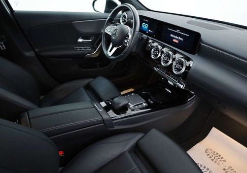 Mercedes-Benz A 250, 2021 3