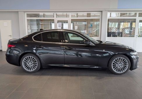 Alfa Romeo Giulia, 2021