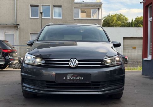 Volkswagen Touran, 2020 3