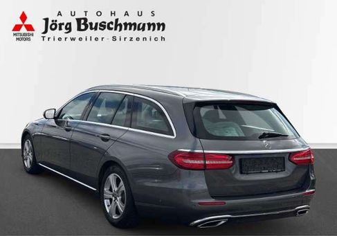 Mercedes-Benz 220, 2018